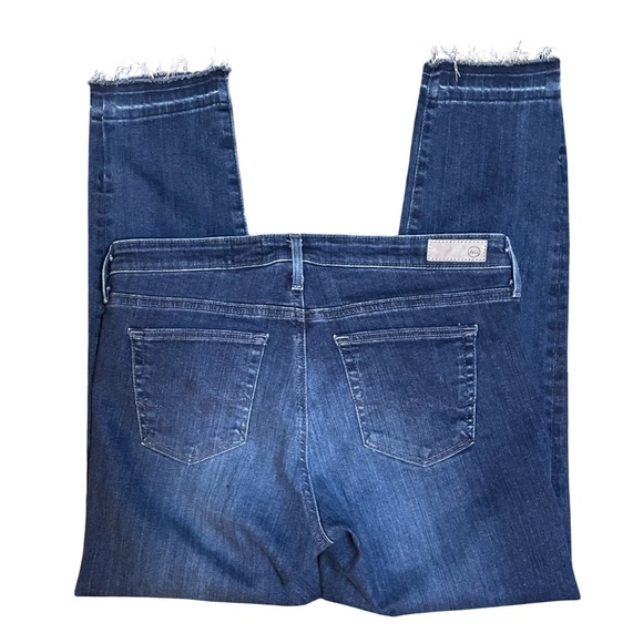 AG Stevie Capri Mid Rise Slim Straight Released Hem Slits Med Blue Denim Size 29 - Picture 4 of 13